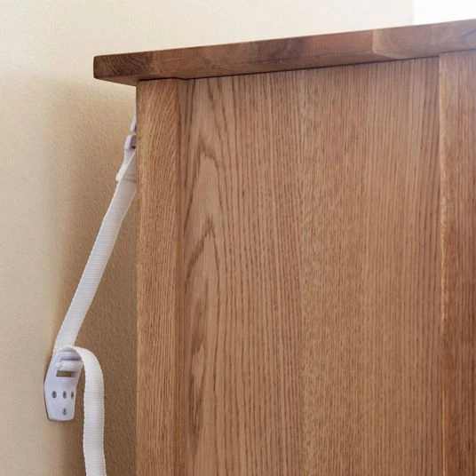 BabyDan Möbelkippsicherung 2er Pack - Weiß 1 BabyDan Möbelkippsicherung 2er Pack - Weiß