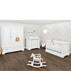 Pinolino Kinderzimmer Emilia mit 3-türigem Schrank, Bett, breiter Wickelkommode